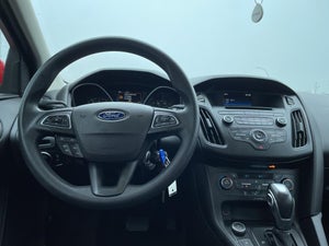 2016 Ford Focus SE FWD