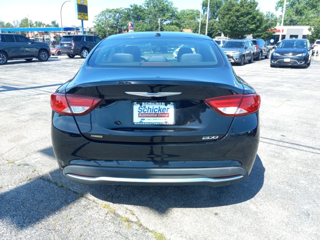 2016 Chrysler 200 Limited