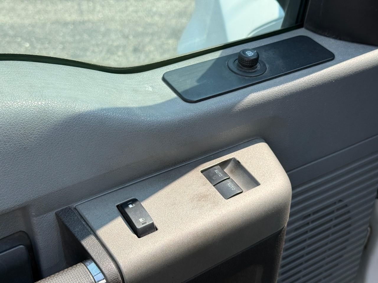2016 Ford F-750 Base