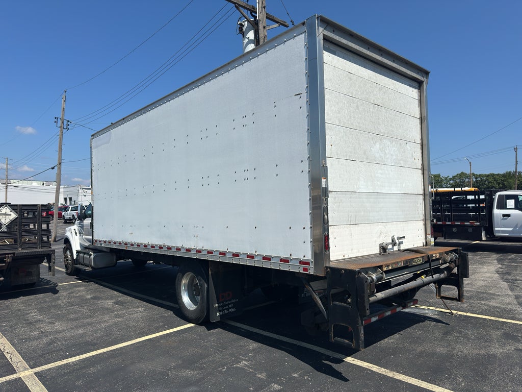 2016 Ford F-750 Base