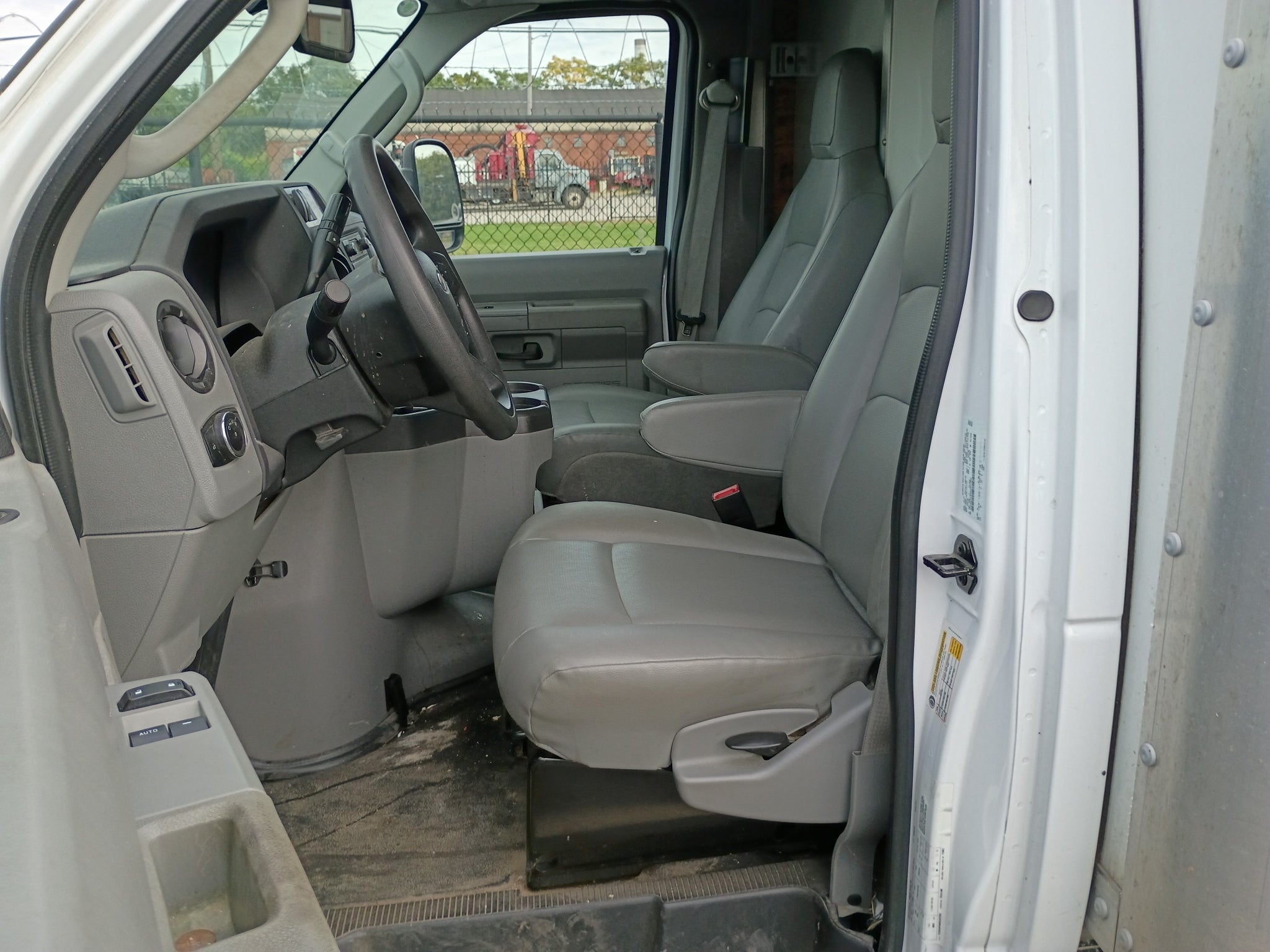 2024 Ford E-450 Super Duty Base