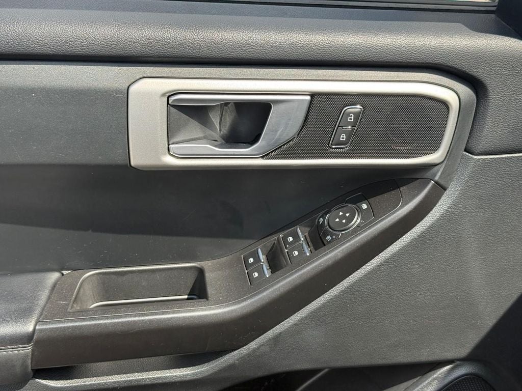 2023 Ford Explorer Base