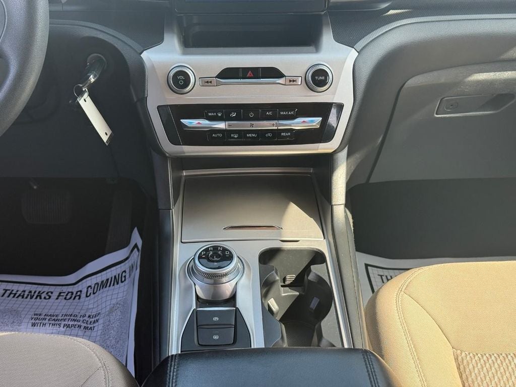 2022 Ford Explorer Base