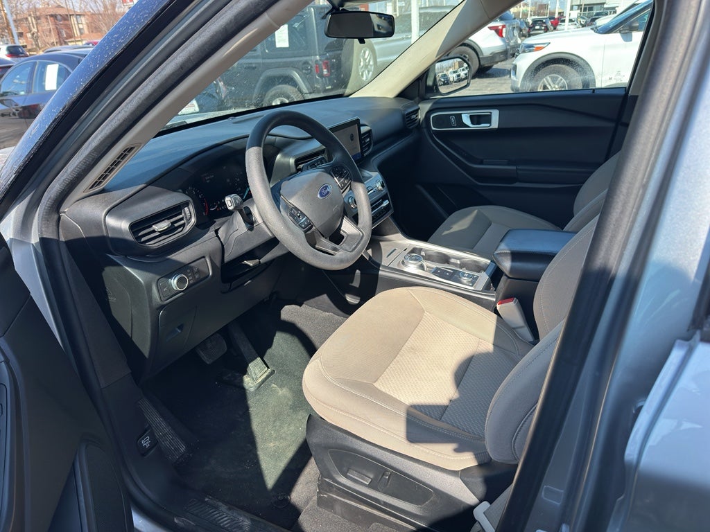 2022 Ford Explorer Base