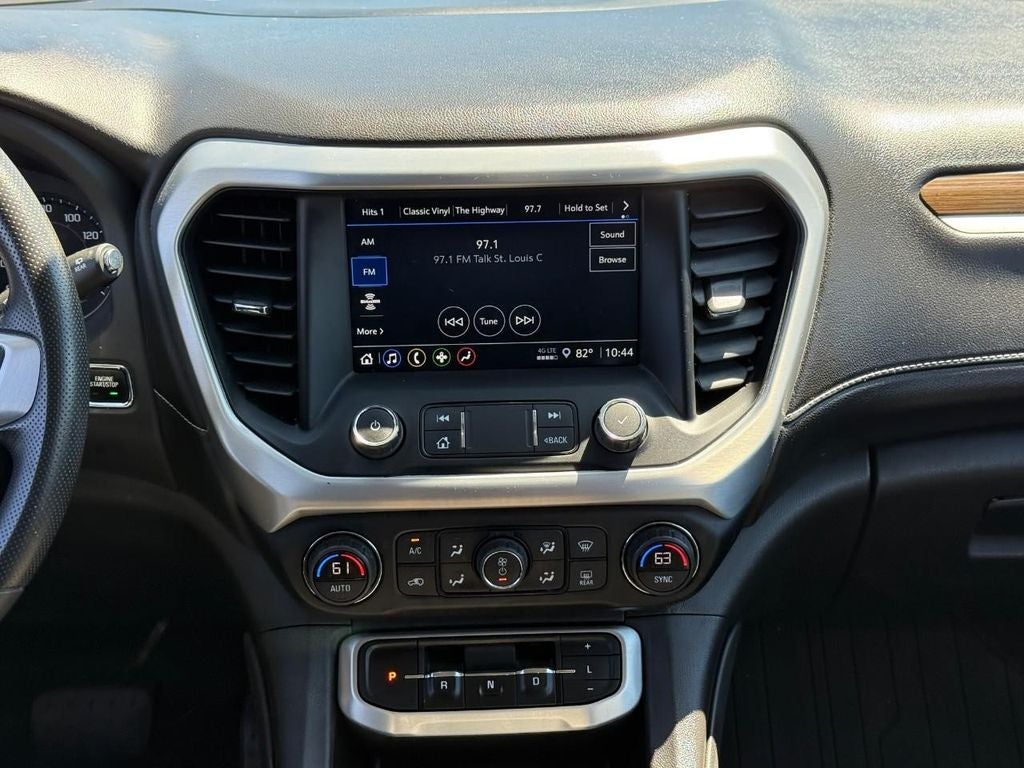 2022 GMC Acadia SLE