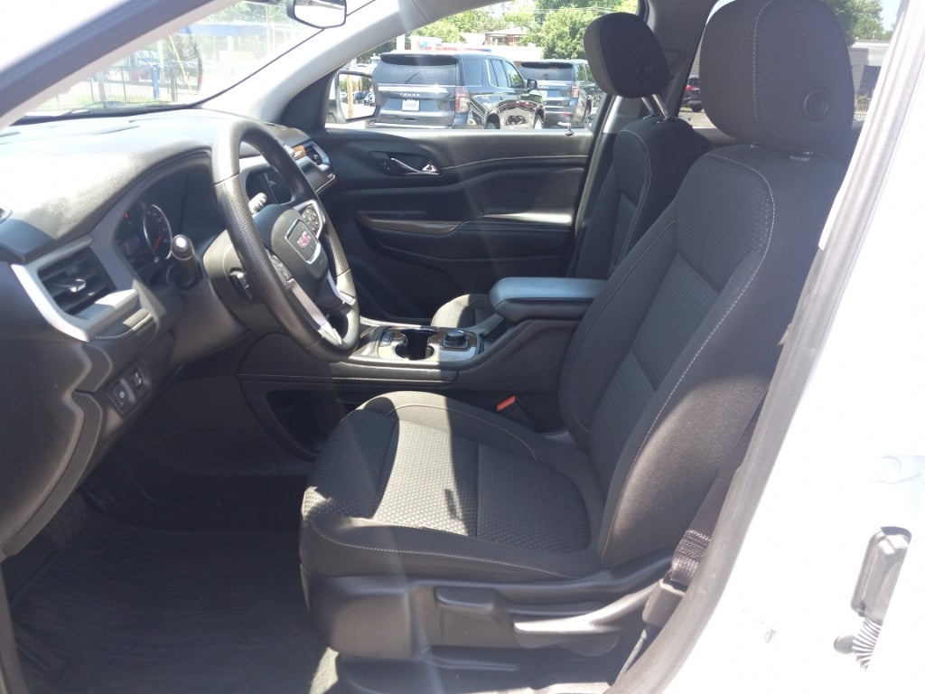 2022 GMC Acadia SLE