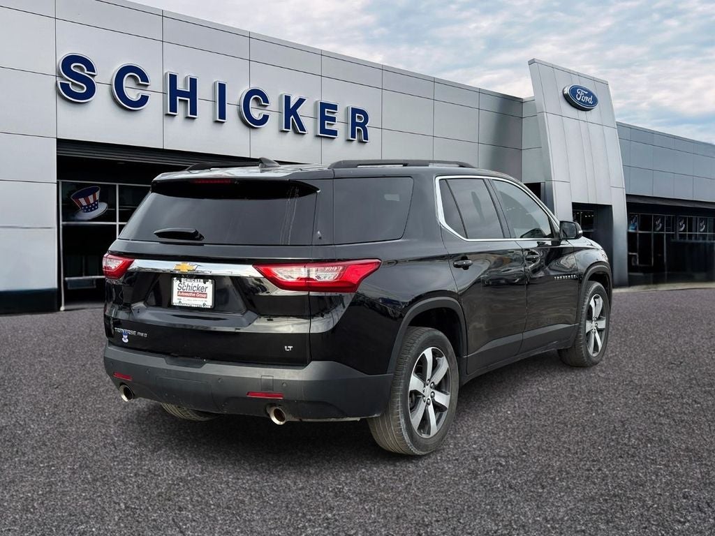 2021 Chevrolet Traverse LT Leather