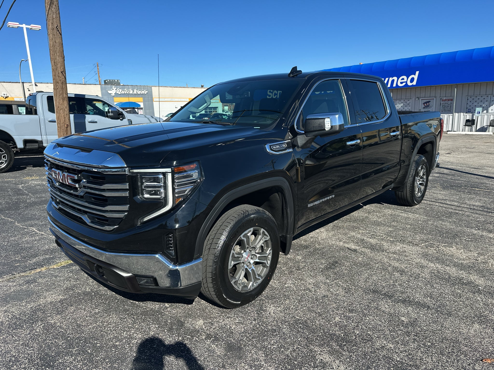 2025 GMC Sierra SLT