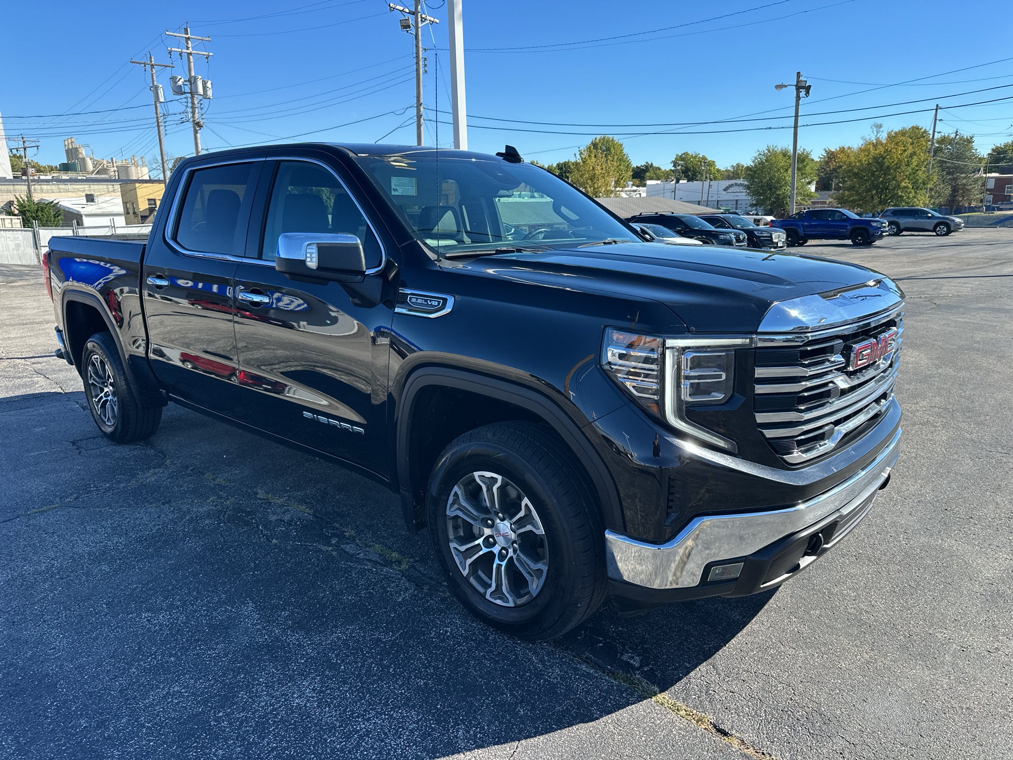 2025 GMC Sierra SLT