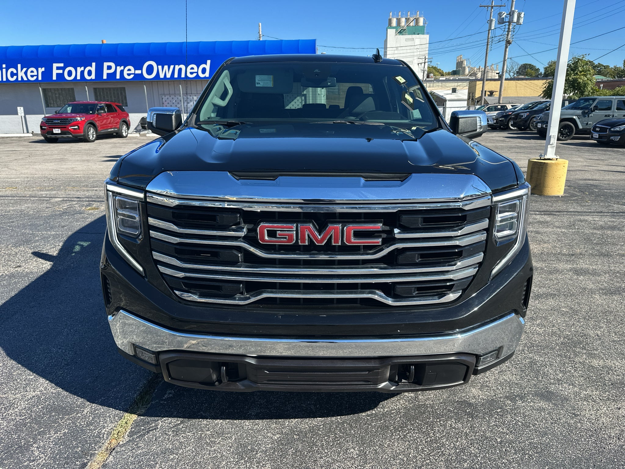 2025 GMC Sierra SLT