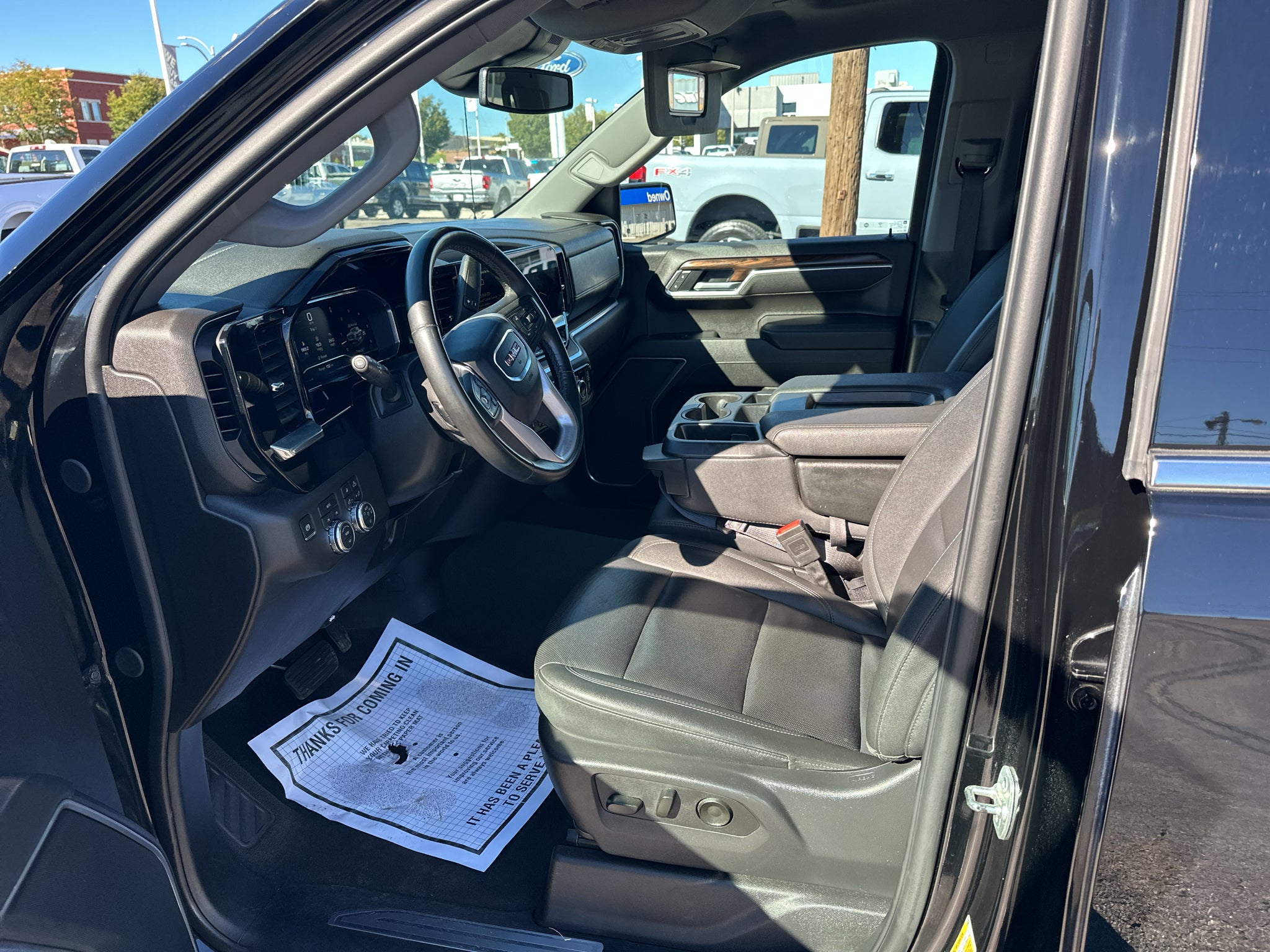 2025 GMC Sierra SLT