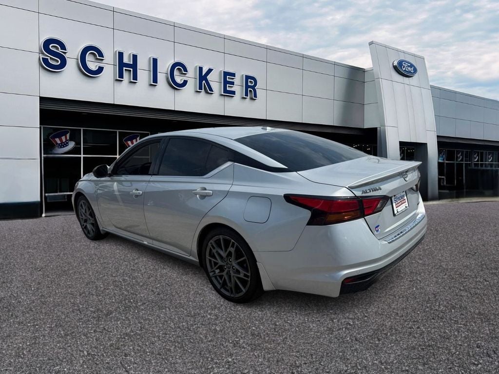 2023 Nissan Altima 2.0 SR