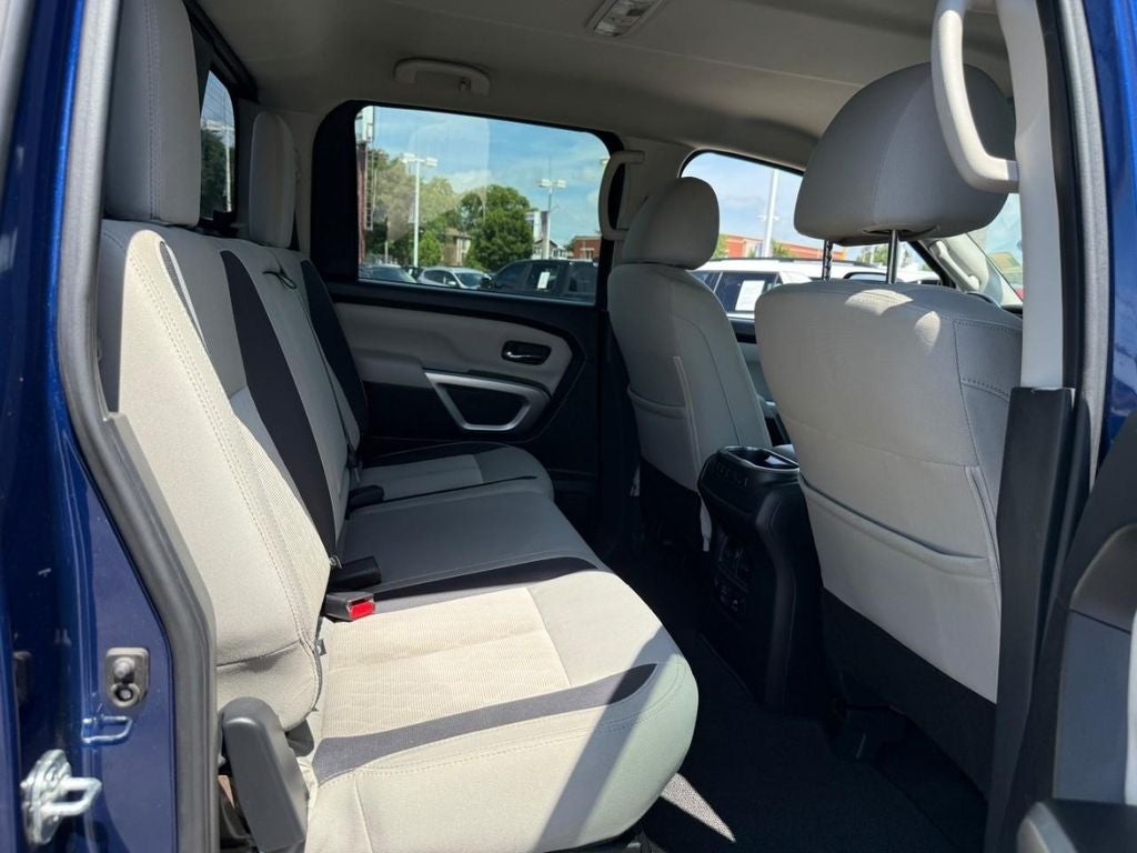 2021 Nissan Titan SV