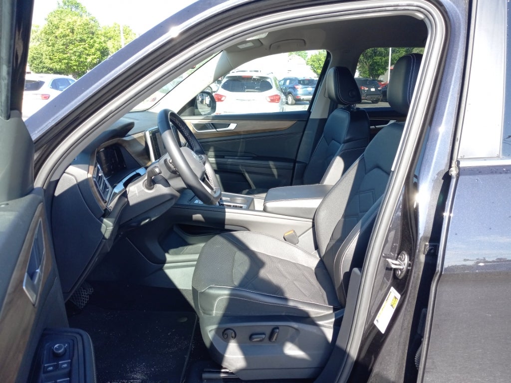 2024 Volkswagen Atlas 2.0T SE