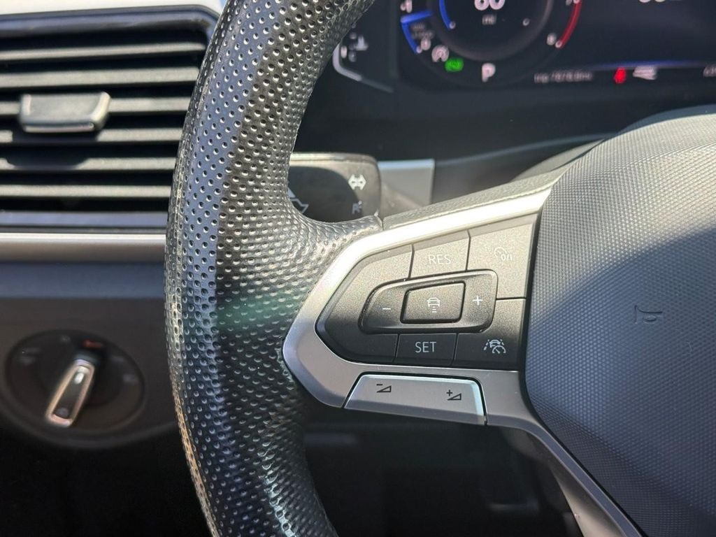 2022 Volkswagen Atlas Cross Sport 3.6L V6 SEL R-Line
