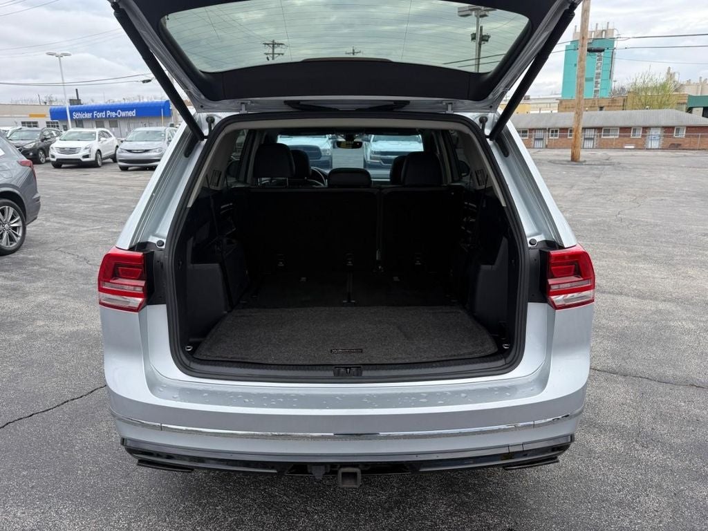 2019 Volkswagen Atlas 3.6L V6 SE w/Technology R-Line