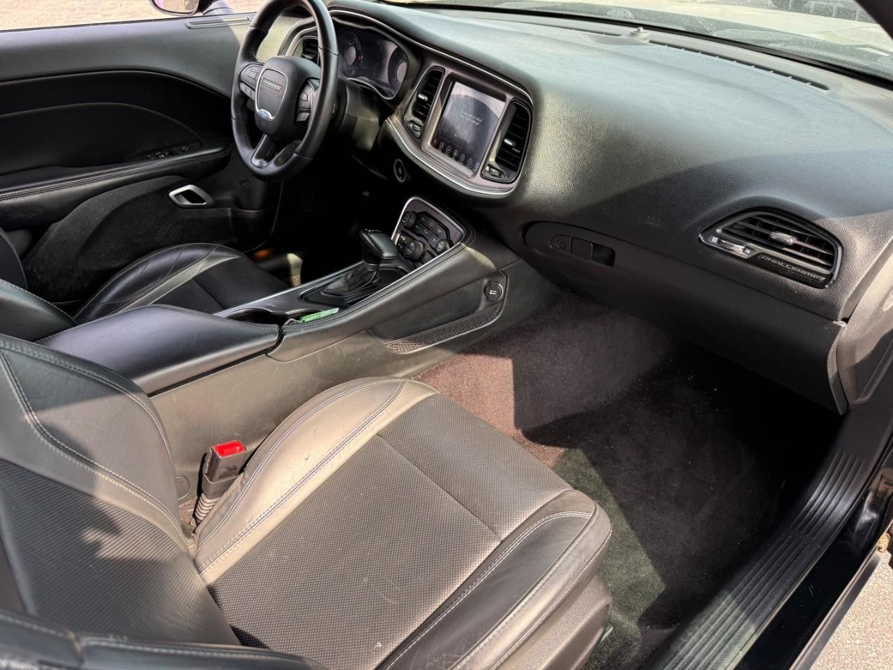2017 Dodge Challenger SXT Plus