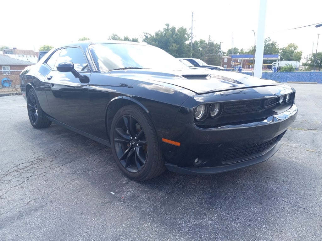 2017 Dodge Challenger SXT Plus