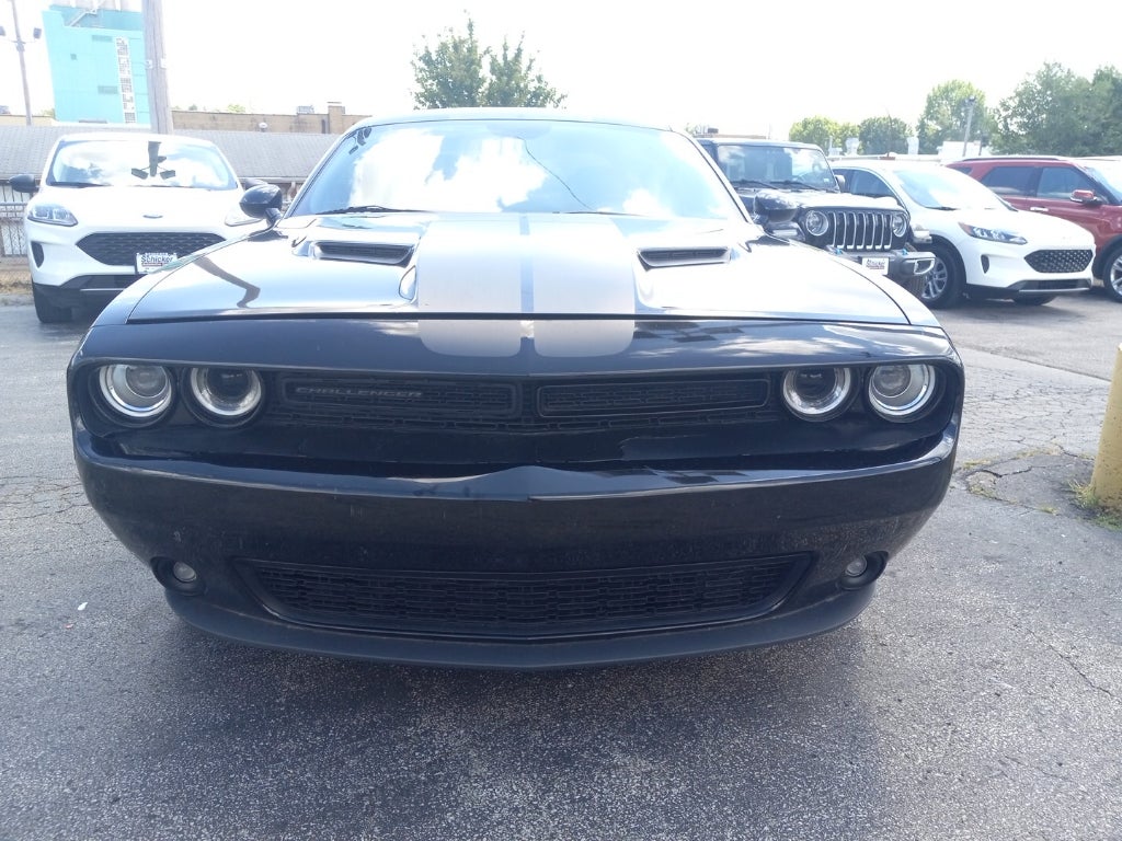 2017 Dodge Challenger SXT Plus