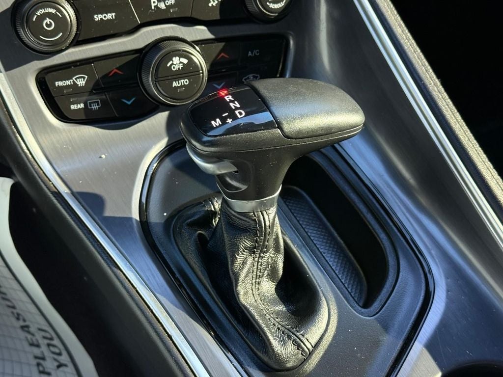 2017 Dodge Challenger SXT Plus