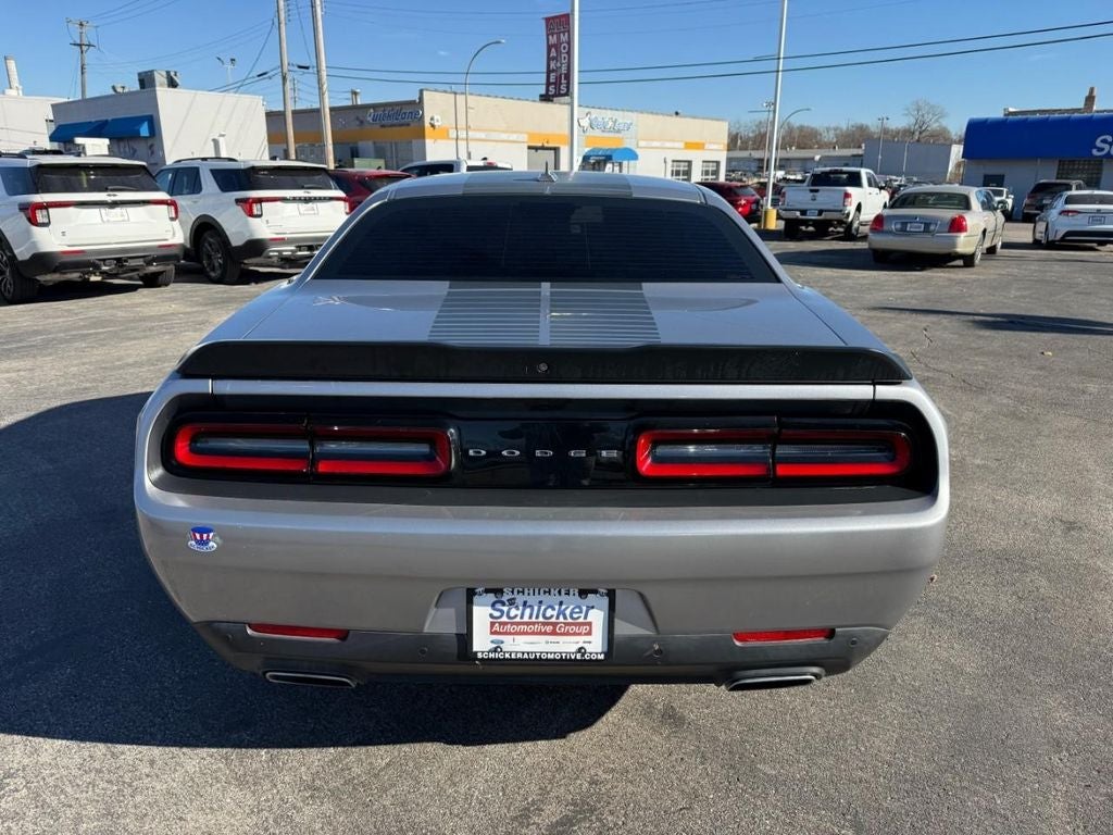 2017 Dodge Challenger SXT Plus