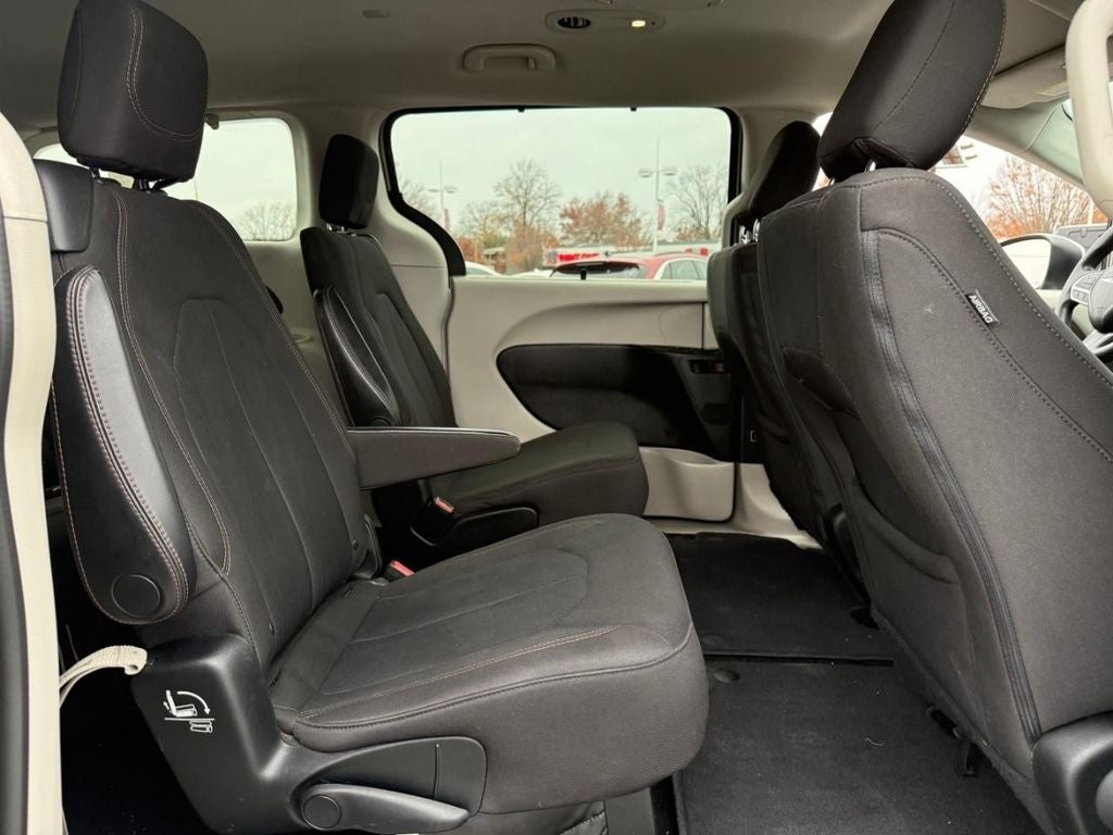 2017 Chrysler Pacifica Touring Plus