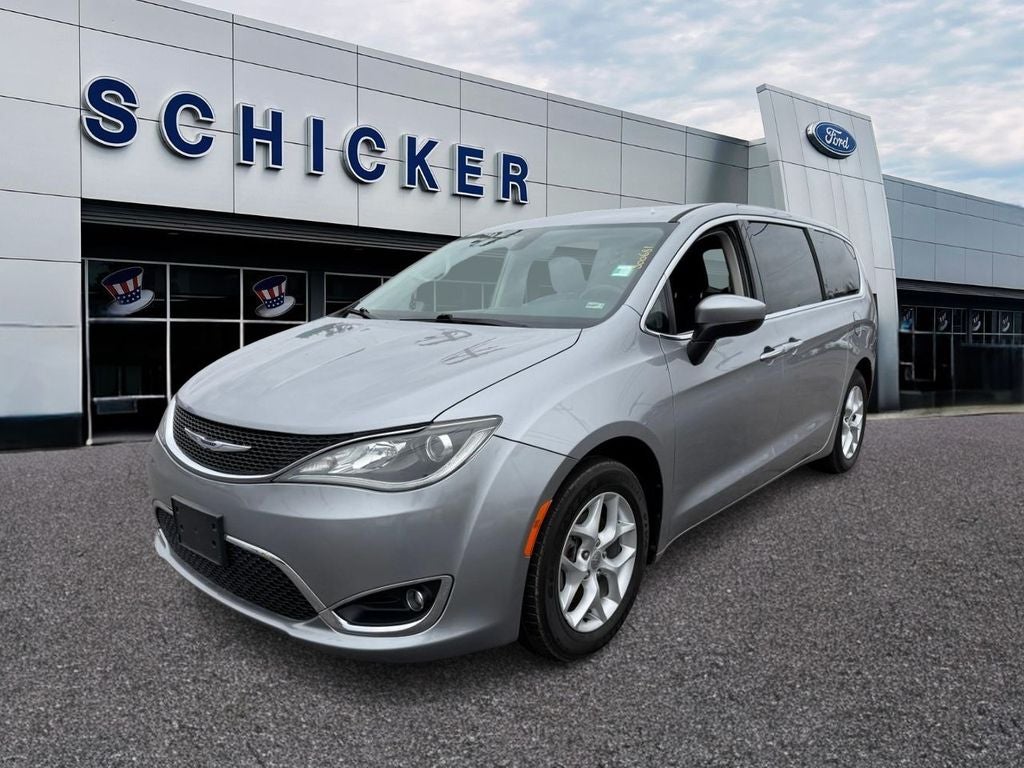 2017 Chrysler Pacifica Touring Plus