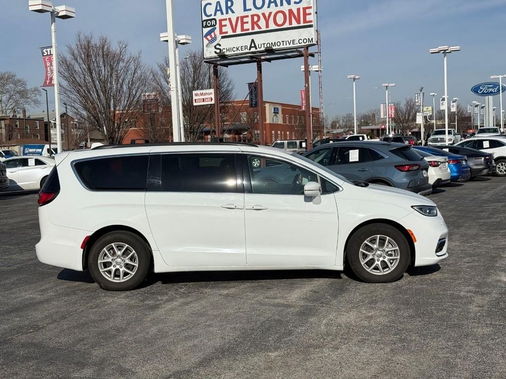 2022 Chrysler Pacifica Touring L