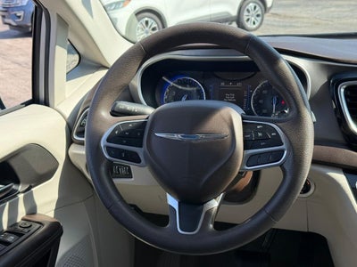 2020 Chrysler Voyager LX