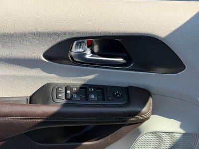 2020 Chrysler Voyager LX