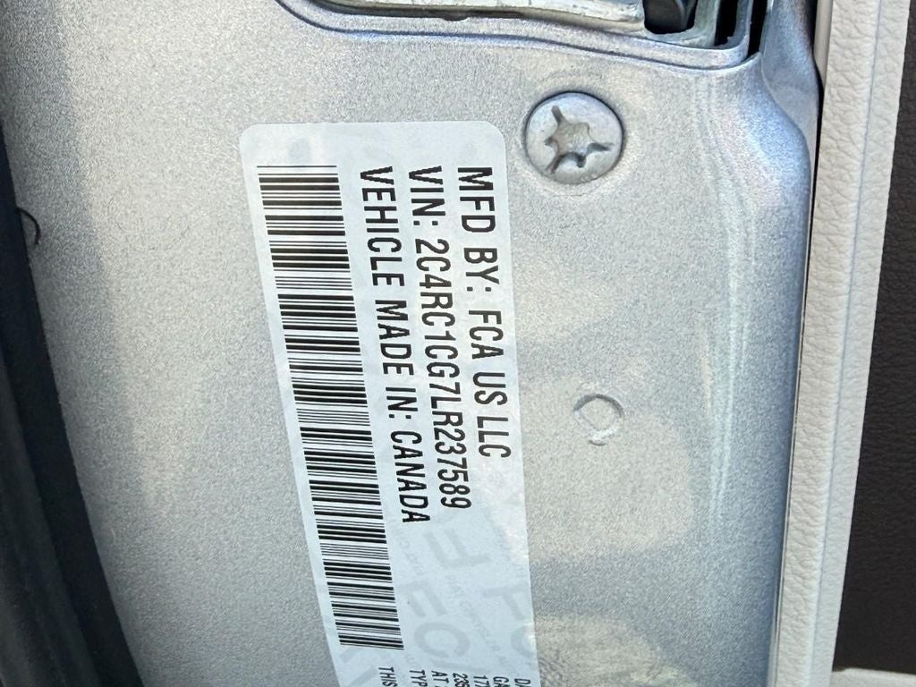 2020 Chrysler Voyager LX