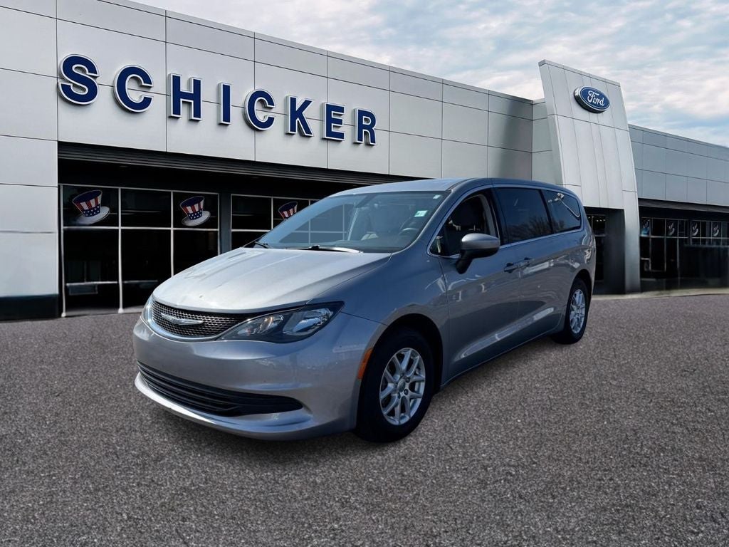 2020 Chrysler Voyager LX