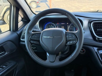 2023 Chrysler Pacifica Touring