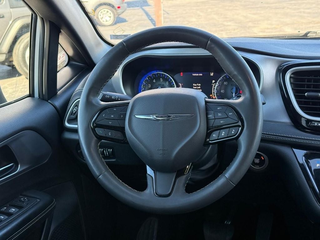 2023 Chrysler Pacifica Touring