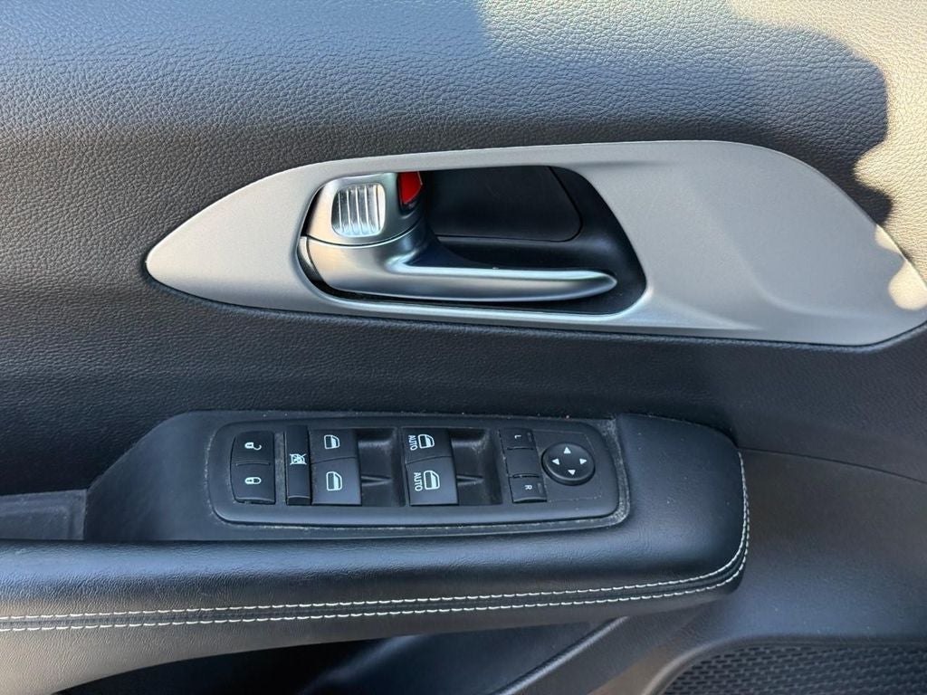 2023 Chrysler Pacifica Touring