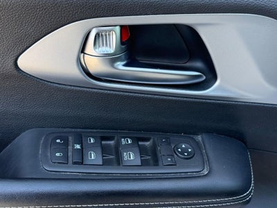 2023 Chrysler Pacifica Touring