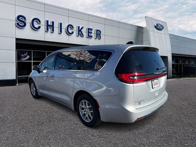 2023 Chrysler Pacifica Touring