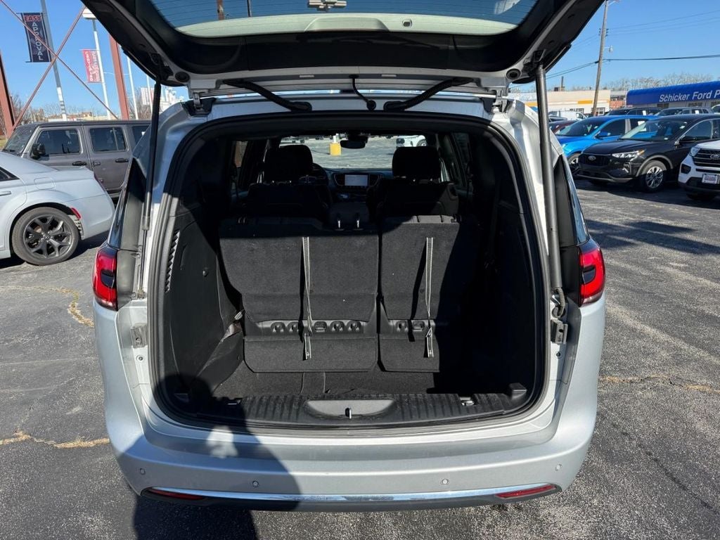 2023 Chrysler Pacifica Touring