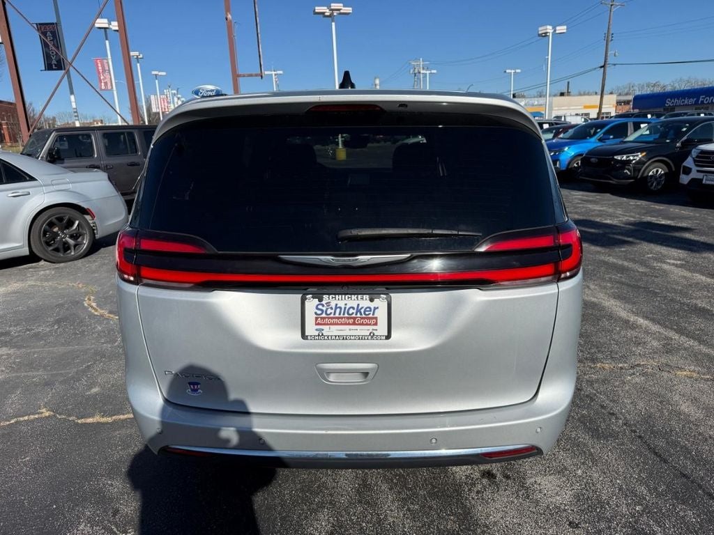 2023 Chrysler Pacifica Touring