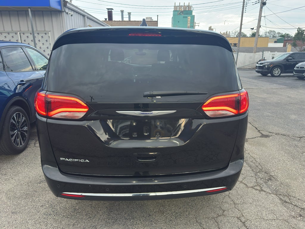 2020 Chrysler Pacifica Touring
