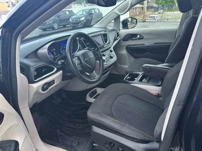 2020 Chrysler Pacifica Touring