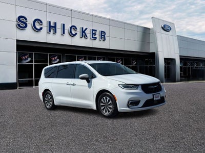 2023 Chrysler Pacifica Hybrid Touring L