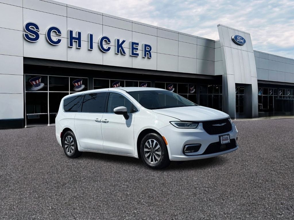 2023 Chrysler Pacifica Hybrid Touring L