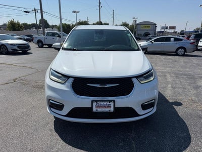 2023 Chrysler Pacifica Hybrid Touring L