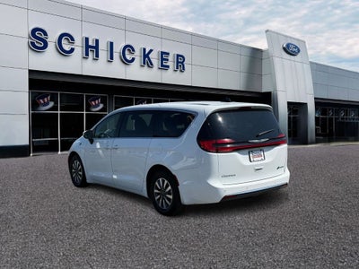 2023 Chrysler Pacifica Hybrid Touring L