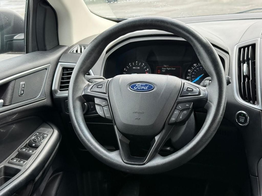 2020 Ford Edge SE