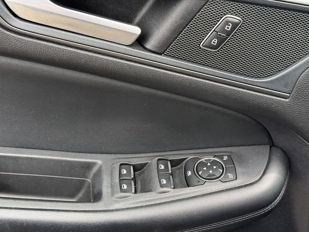 2020 Ford Edge SE