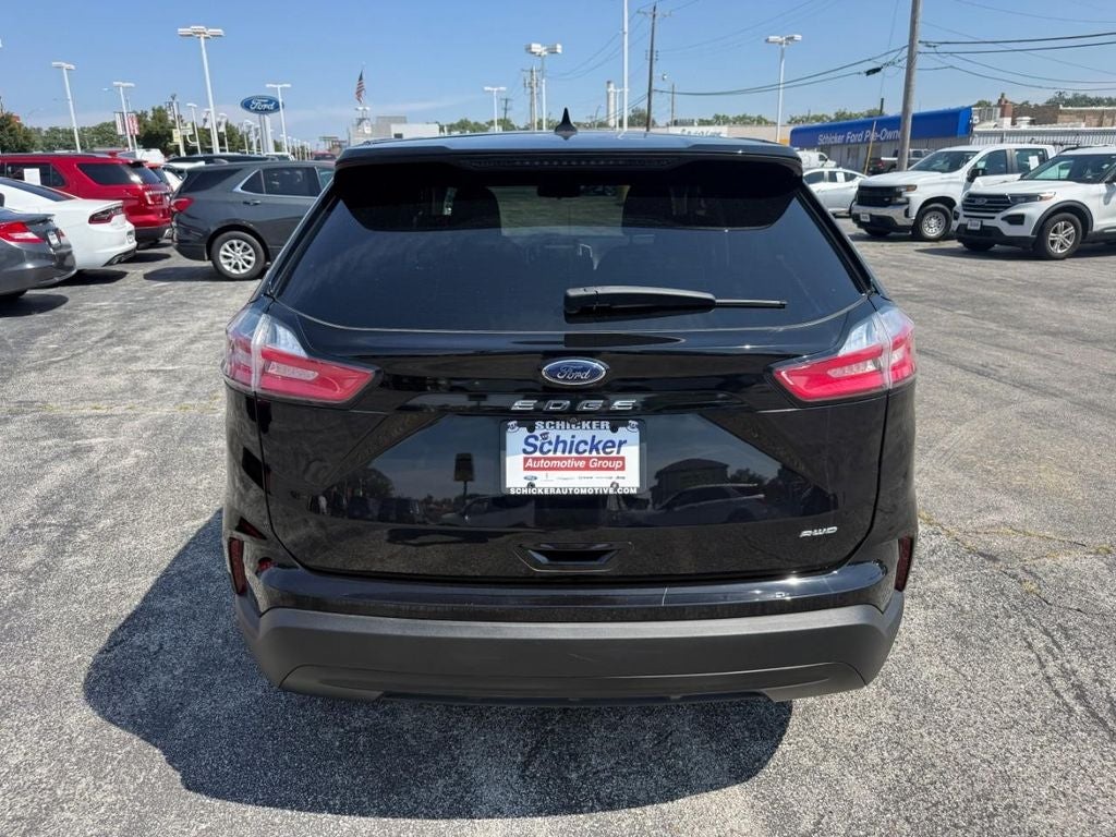 2022 Ford Edge SE