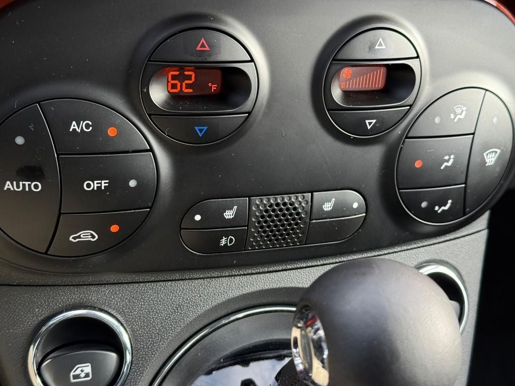 2012 FIAT 500 Lounge