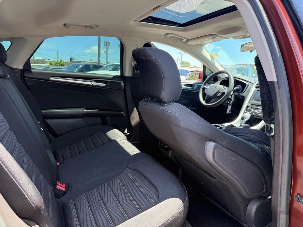 2016 Ford Fusion SE